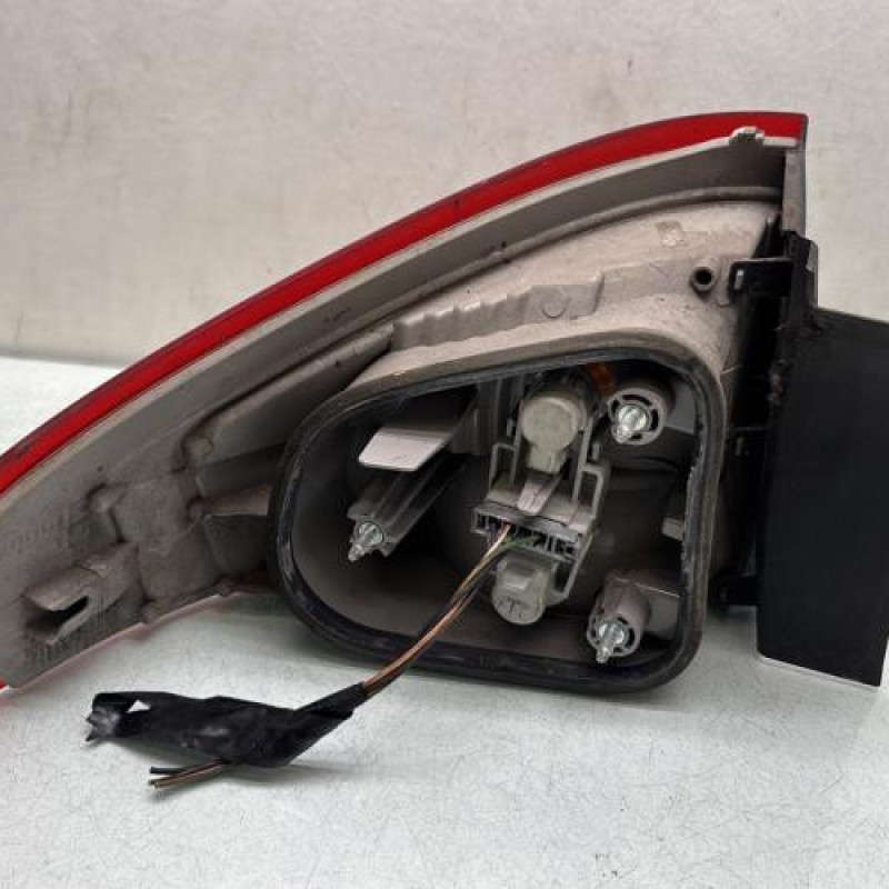 Feu arriere principal droit (feux) FORD MONDEO 3 Photo n°2