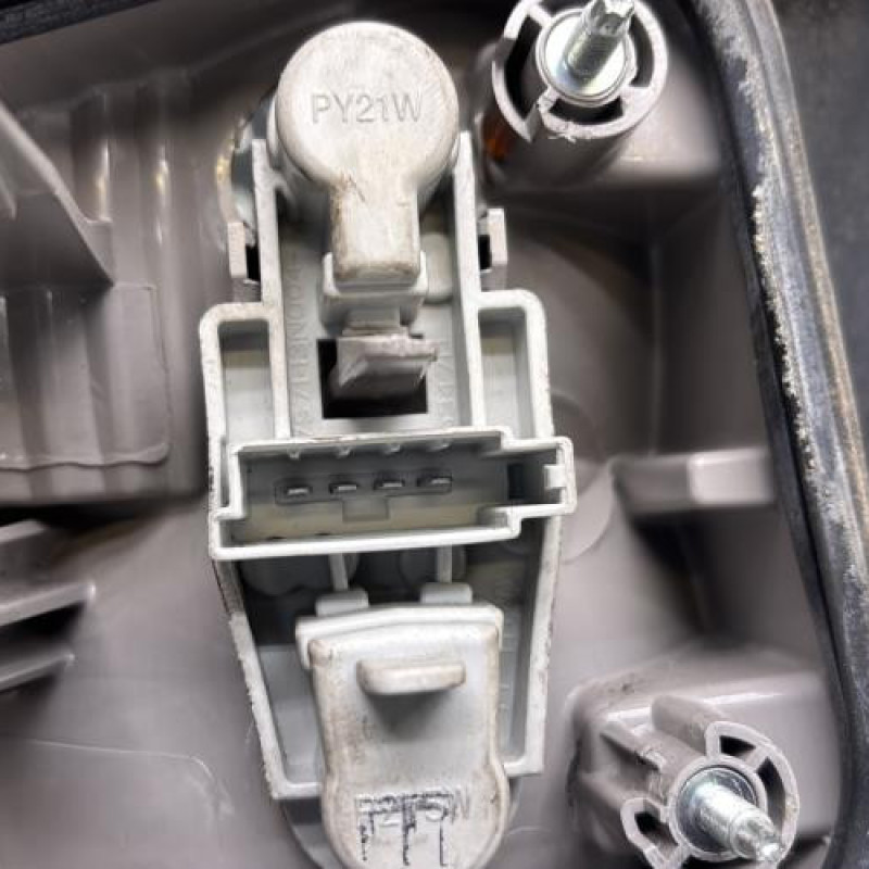 Feu arriere principal droit (feux) FORD MONDEO 3 Photo n°3