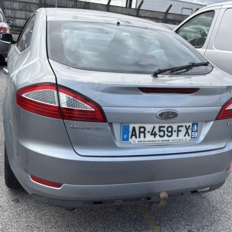 Feu arriere principal droit (feux) FORD MONDEO 3 Photo n°8
