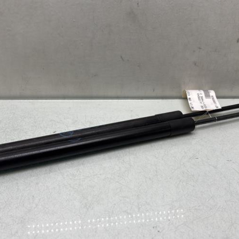 Verin de coffre FORD FOCUS 4 Photo n°2