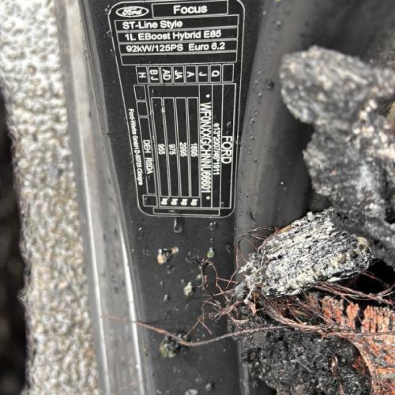 Trappe d'essence FORD FOCUS 4 Photo n°15