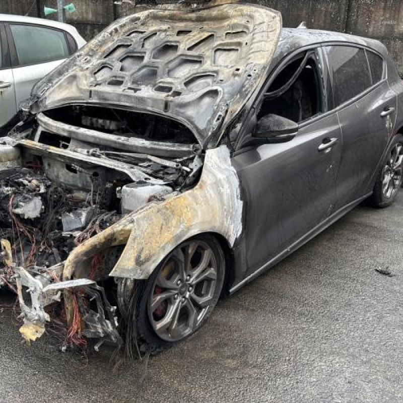 Pare boue arriere droit FORD FOCUS 4 Photo n°7