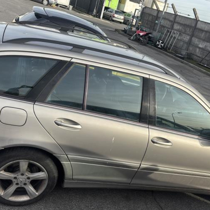 Renfort pare choc avant (traverse) MERCEDES CLASSE C 203 Photo n°13