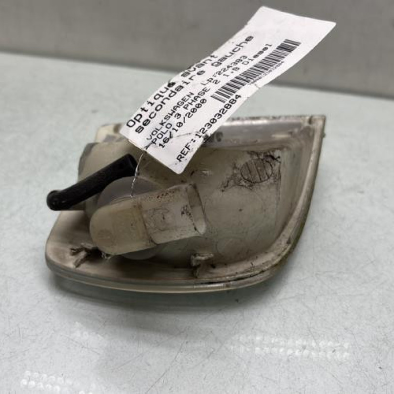 Optique avant secondaire gauche (feux)(clignotant) VOLKSWAGEN POLO 3 Photo n°3