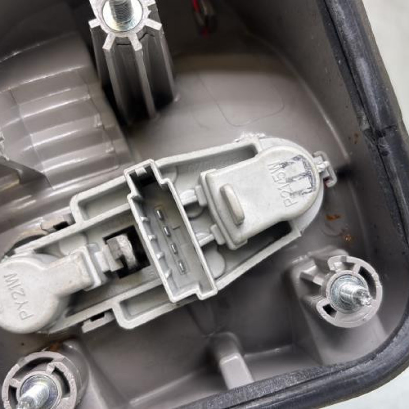 Feu arriere principal gauche (feux) FORD MONDEO 3 Photo n°3