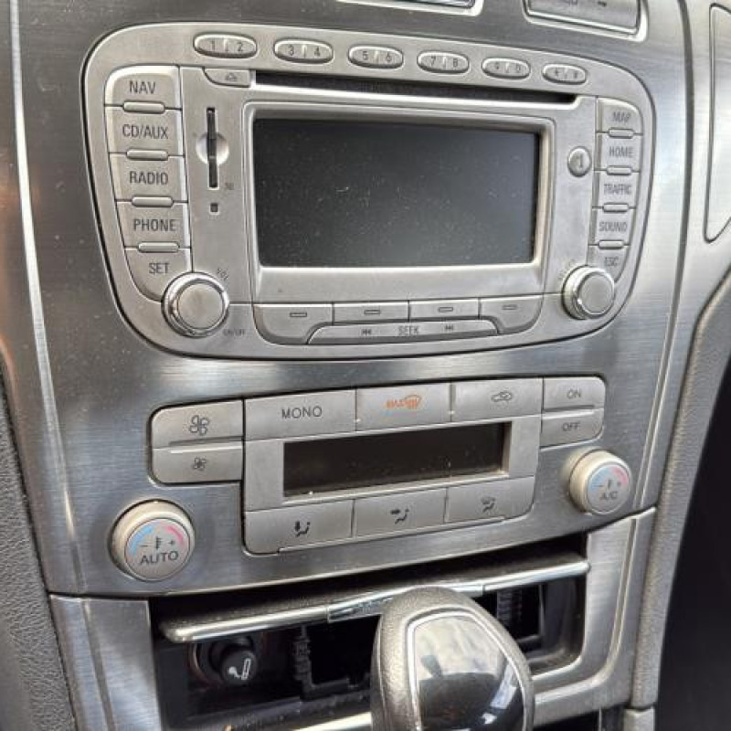 Feu arriere principal gauche (feux) FORD MONDEO 3 Photo n°20