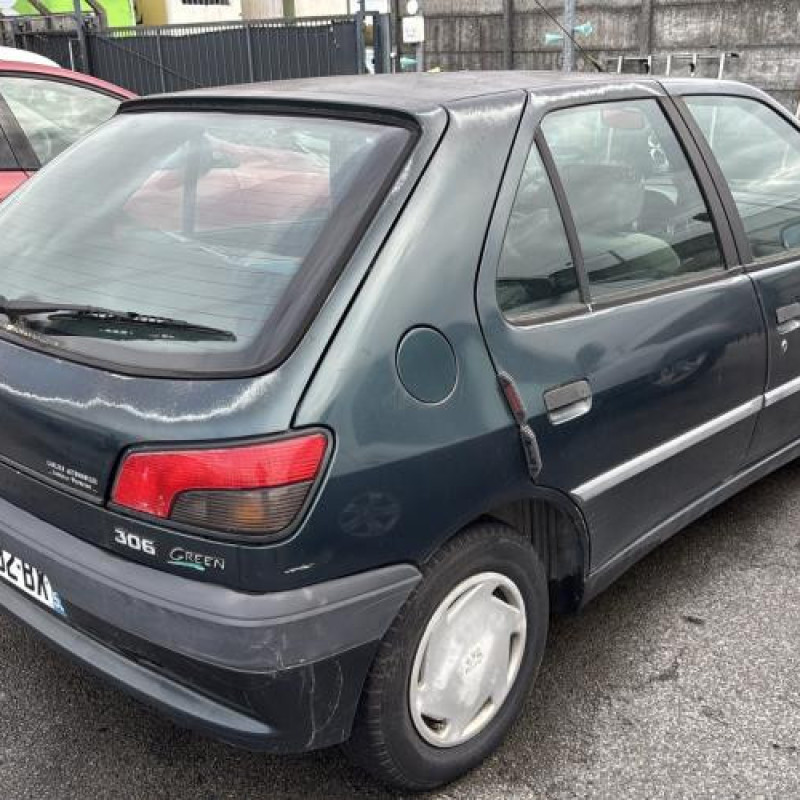 Moteur essuie glace avant PEUGEOT 306 Photo n°12