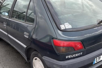 Moteur essuie glace avant PEUGEOT 306