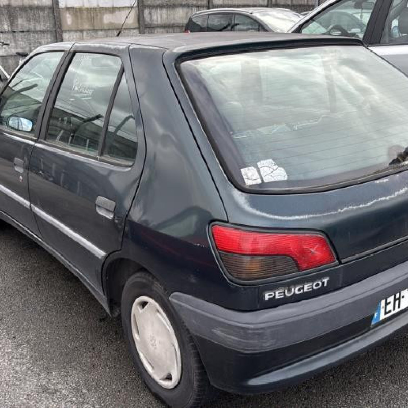 Moteur essuie glace avant PEUGEOT 306 Photo n°13