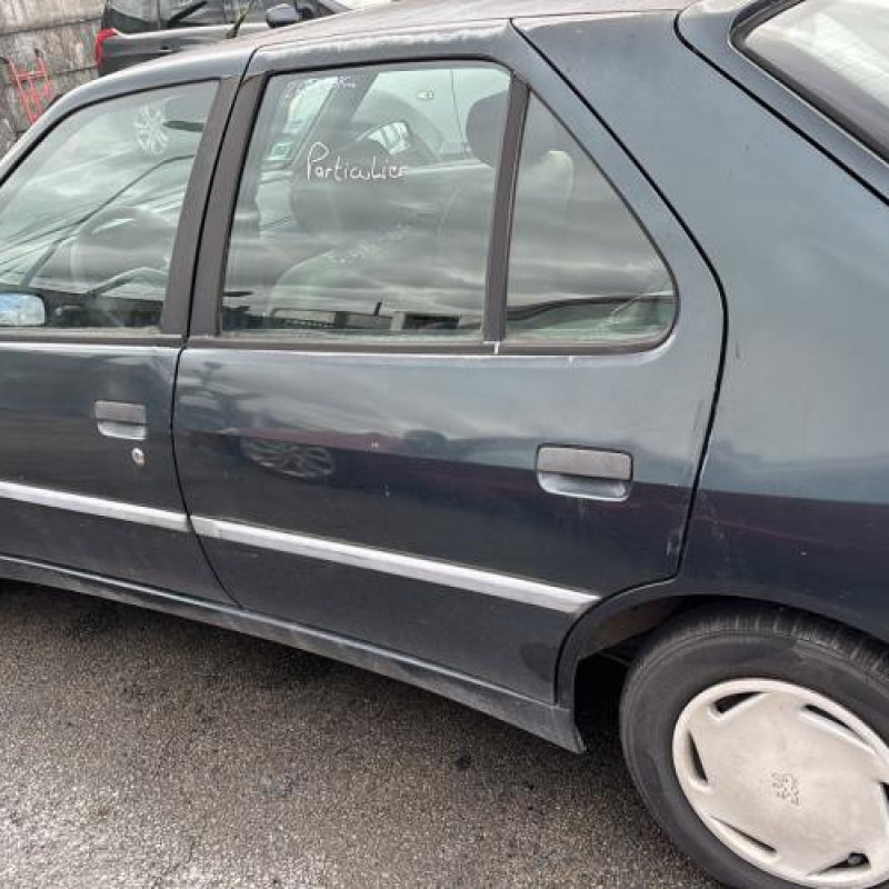 Moteur essuie glace avant PEUGEOT 306 Photo n°15