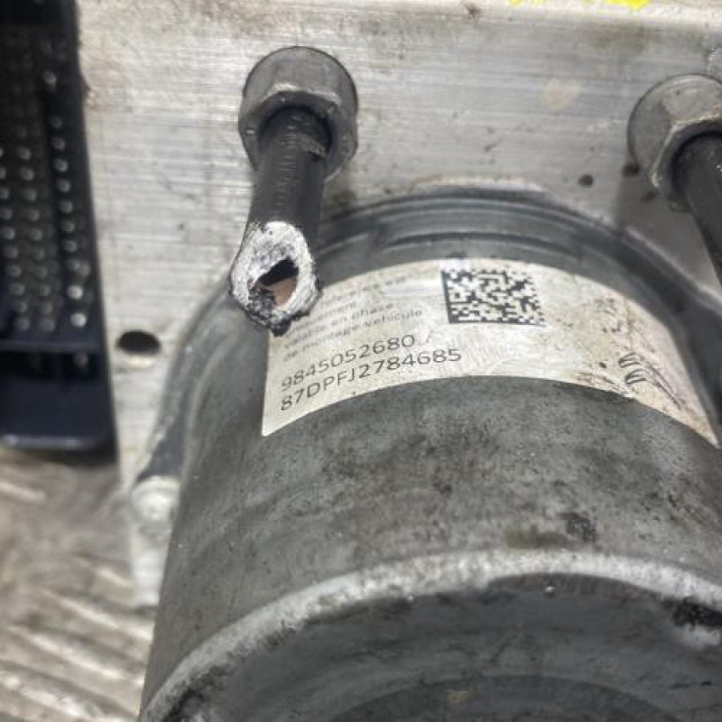 Bloc ABS (freins anti-blocage) PEUGEOT 5008 2 Photo n°2