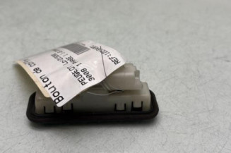 Bouton de coffre PEUGEOT 3008 1