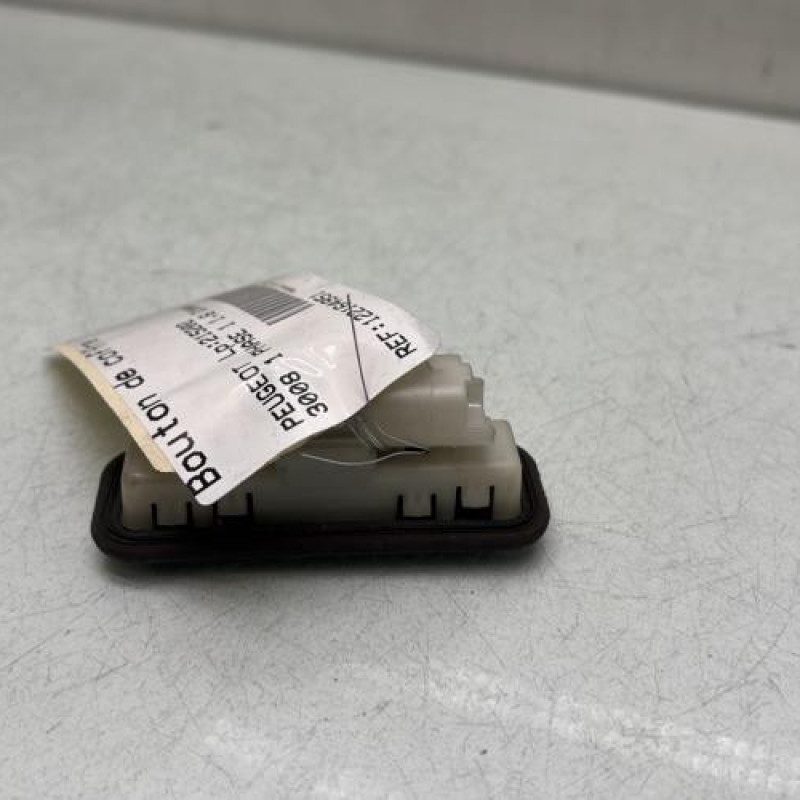 Bouton de coffre PEUGEOT 3008 1 Photo n°3