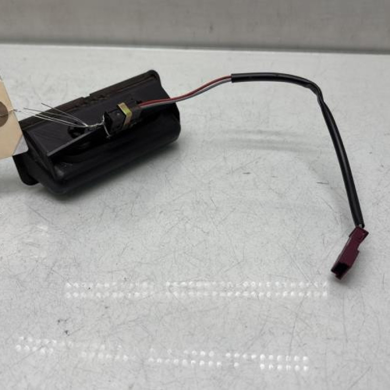 Bouton de coffre BMW SERIE 5 E60 Photo n°3