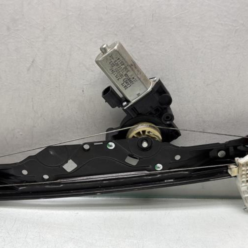 Leve vitre electrique avant gauche FORD KA 2 Photo n°1