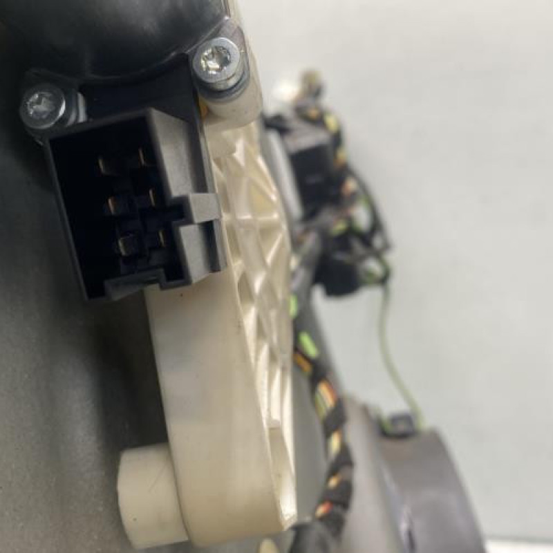 Leve vitre electrique avant gauche MERCEDES CLASSE B 245 Photo n°5