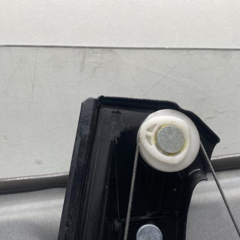 Leve vitre electrique avant gauche MERCEDES CLASSE B 245 Photo n°11