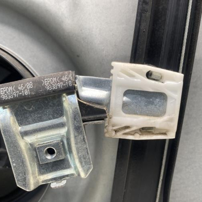 Leve vitre electrique avant gauche MERCEDES CLASSE B 245 Photo n°12