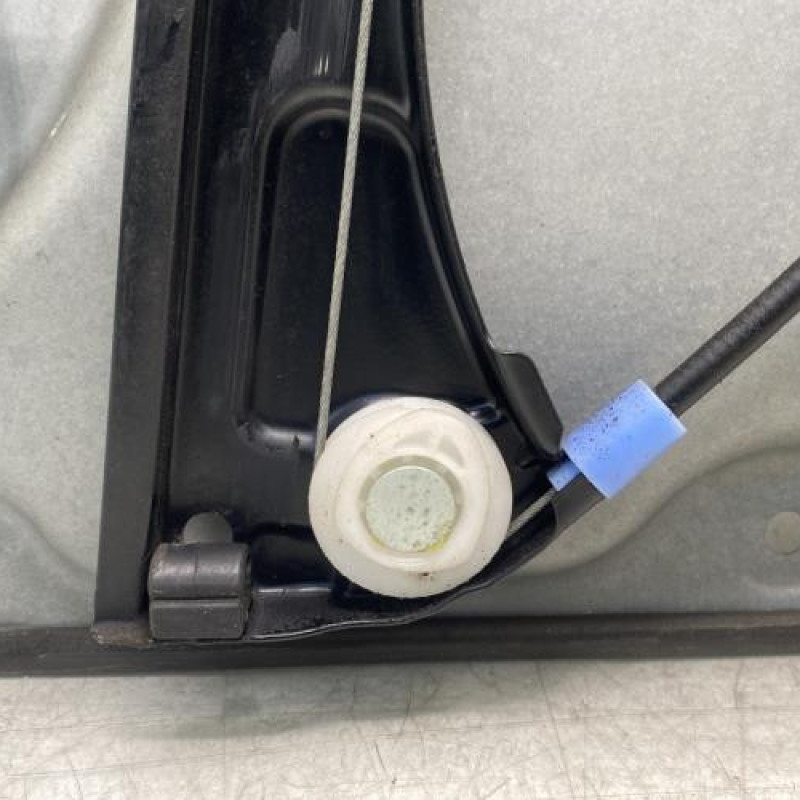 Leve vitre electrique avant gauche MERCEDES CLASSE B 245 Photo n°13