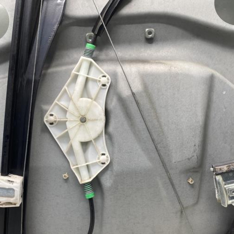 Leve vitre electrique avant gauche MERCEDES CLASSE B 245 Photo n°14