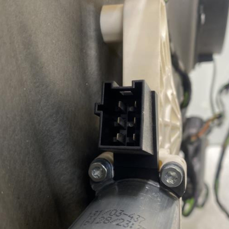 Leve vitre electrique avant droit MERCEDES CLASSE B 245 Photo n°6