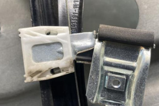 Leve vitre electrique avant droit MERCEDES CLASSE B 245