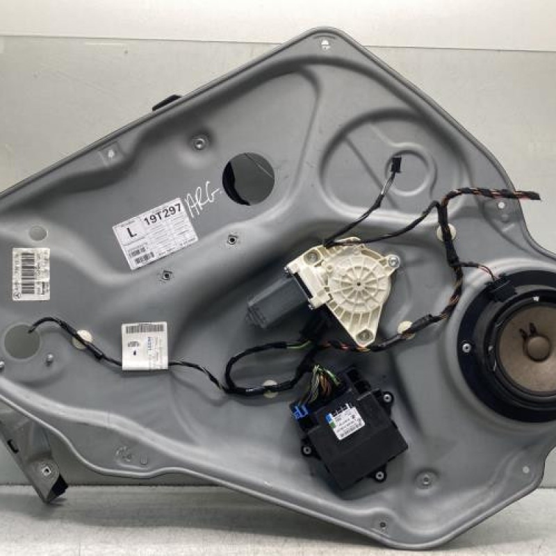 Leve vitre electrique arriere gauche MERCEDES CLASSE B 245 Photo n°1