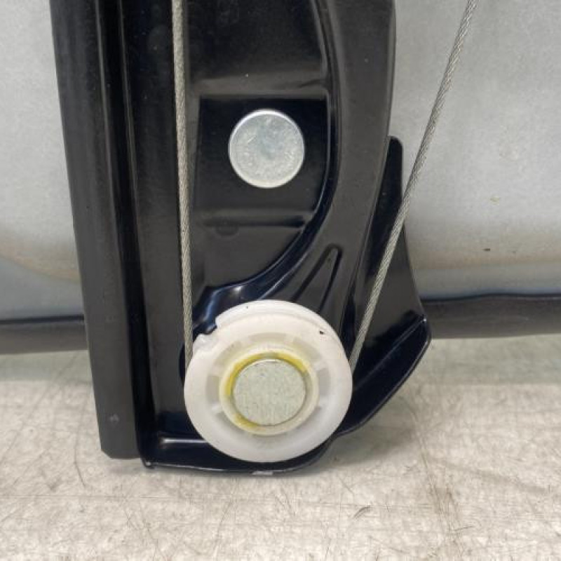Leve vitre electrique arriere gauche MERCEDES CLASSE B 245 Photo n°6