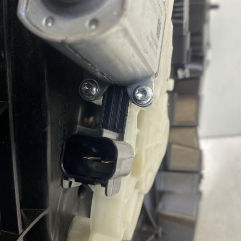 Leve vitre electrique avant droit FORD PUMA 2 Photo n°4