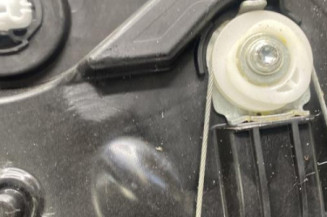 Leve vitre electrique avant droit FORD PUMA 2