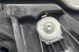 Leve vitre electrique avant droit FORD PUMA 2