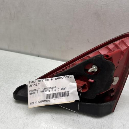 Feu arriere secondaire droit (feux) PEUGEOT 3008 1