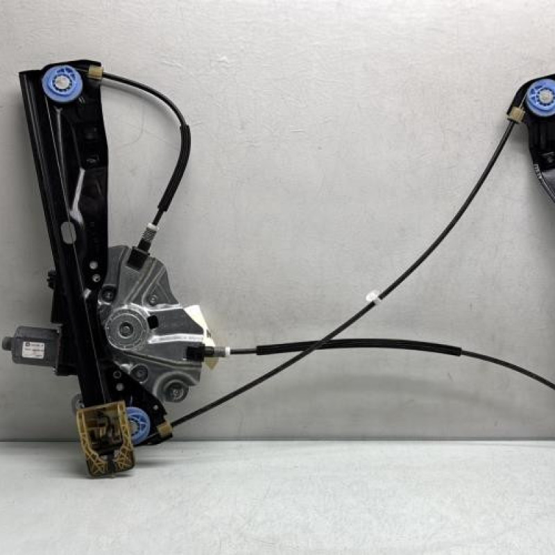 Leve vitre electrique avant droit OPEL ASTRA J Photo n°1