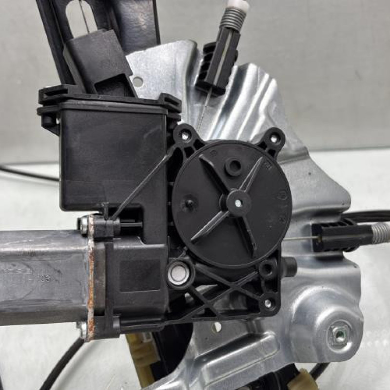 Leve vitre electrique avant gauche OPEL ASTRA J Photo n°6