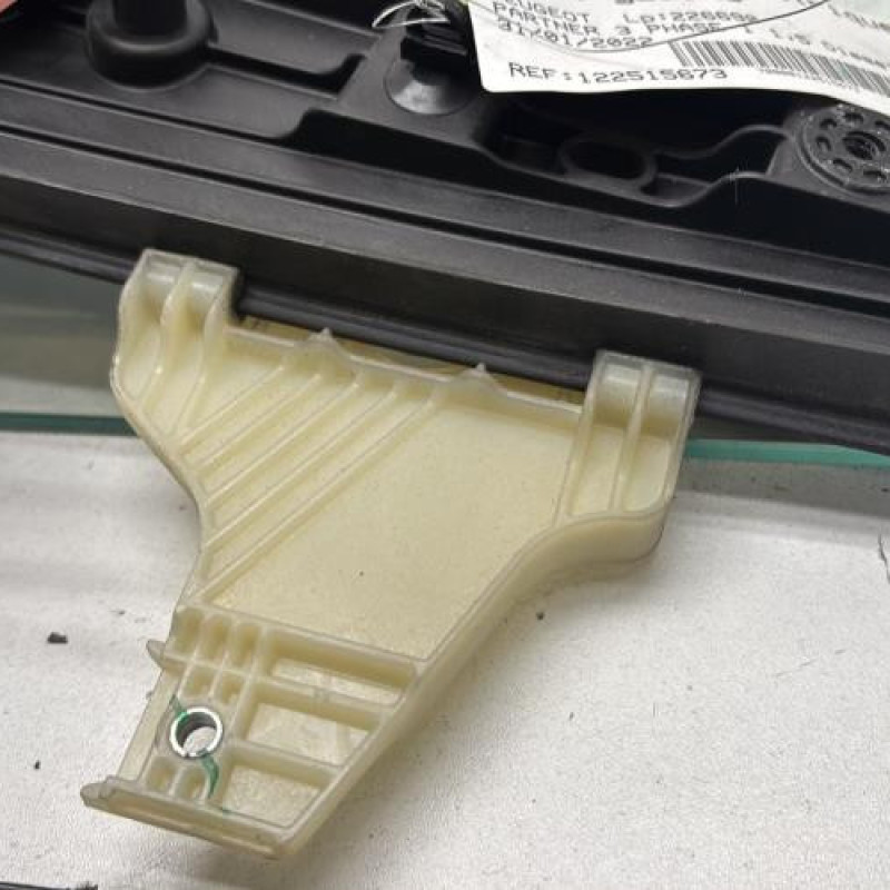 Leve vitre electrique avant gauche PEUGEOT PARTNER 3 Photo n°3