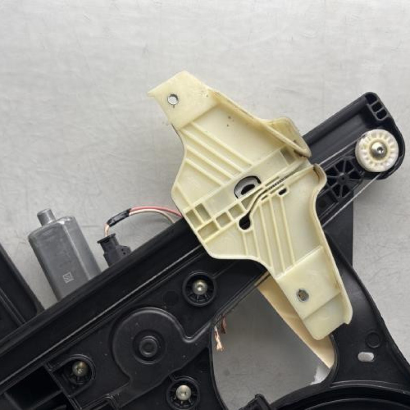 Leve vitre electrique avant gauche PEUGEOT PARTNER 3 Photo n°5