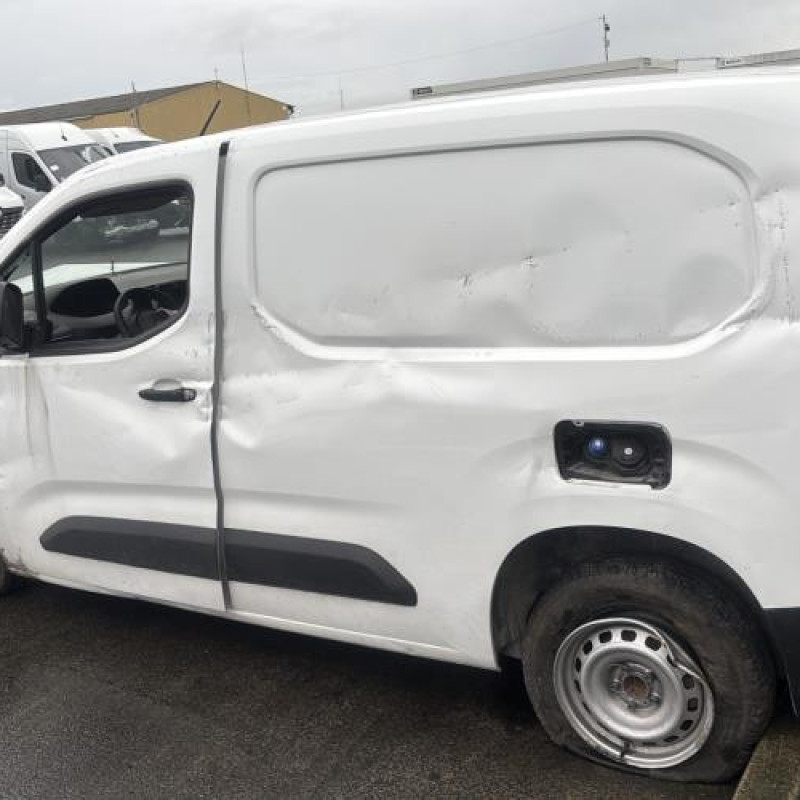 Leve vitre electrique avant gauche PEUGEOT PARTNER 3 Photo n°12