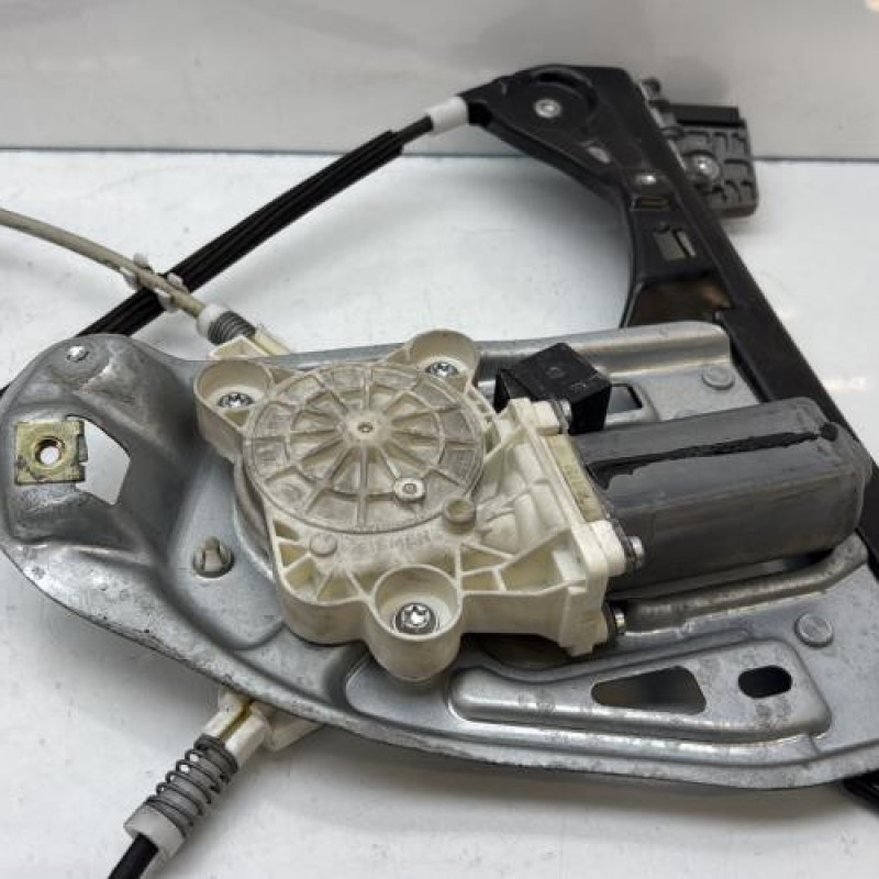 Leve vitre electrique avant gauche MERCEDES CLASSE C 203 COUPE SPORT Photo n°2