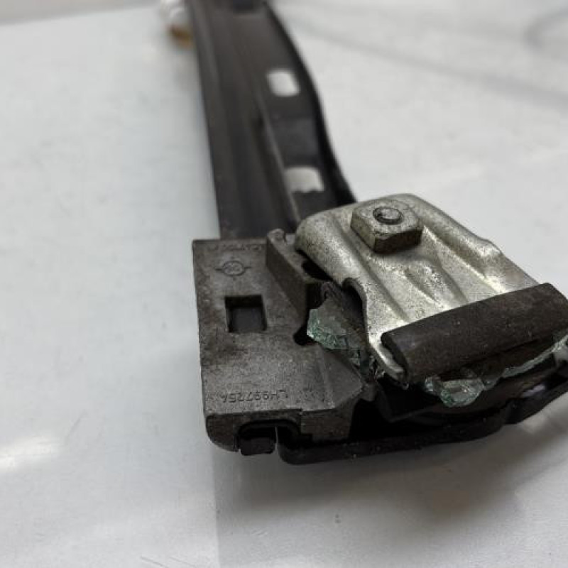 Leve vitre electrique avant gauche MERCEDES CLASSE C 203 COUPE SPORT Photo n°6