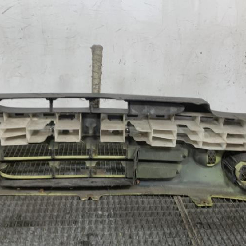 Pare choc avant RENAULT TWINGO 1 Photo n°5