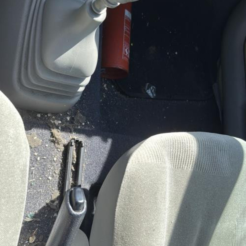 Pare choc avant RENAULT TWINGO 1 Photo n°19