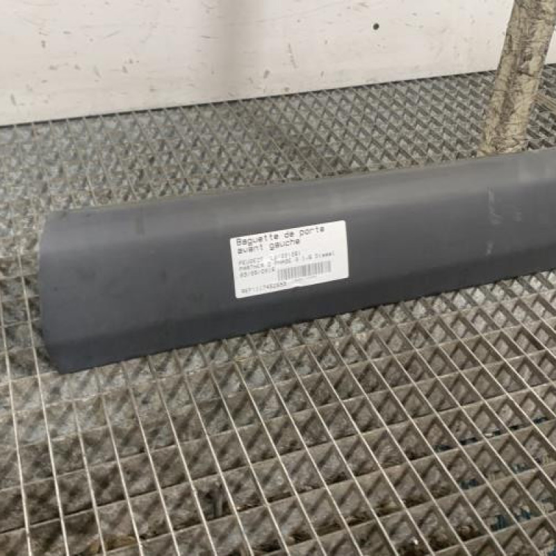 Baguette de porte avant gauche PEUGEOT PARTNER 2 Photo n°2