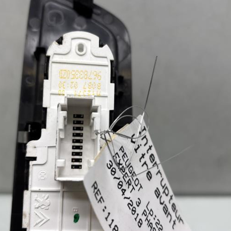 Interrupteur de leve vitre avant gauche PEUGEOT EXPERT 3 Photo n°3