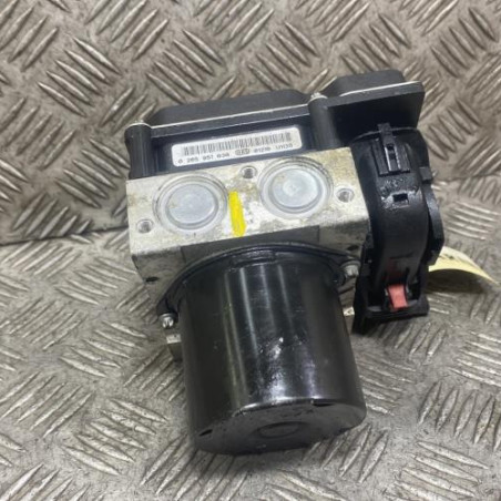 Bloc ABS (freins anti-blocage) VOLKSWAGEN FOX Photo n°1