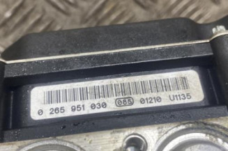 Bloc ABS (freins anti-blocage) VOLKSWAGEN FOX