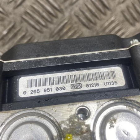 Bloc ABS (freins anti-blocage) VOLKSWAGEN FOX