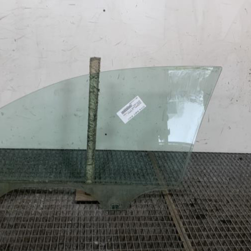 Vitre avant droit VOLKSWAGEN PASSAT 4 Photo n°4
