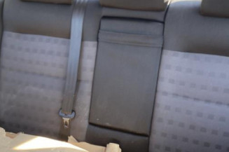 Vitre avant droit VOLKSWAGEN PASSAT 4