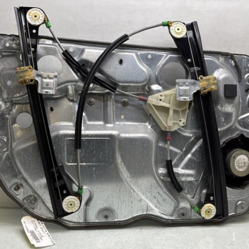 Leve vitre electrique avant droit VOLKSWAGEN POLO 4 Photo n°4