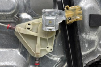 Leve vitre electrique avant droit VOLKSWAGEN POLO 4